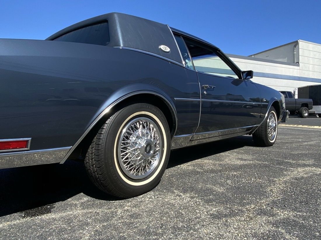 1984 Buick Riviera - photo 4