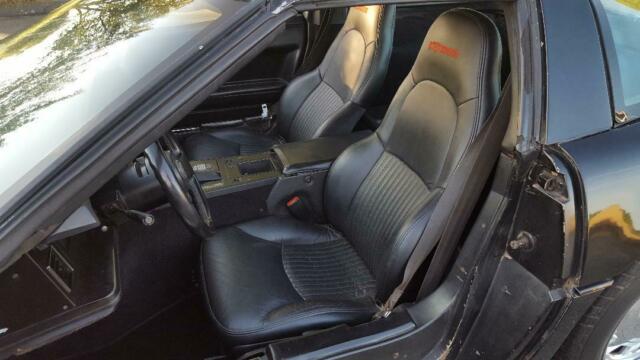 1984 Chevrolet Corvette Coupe - photo 2