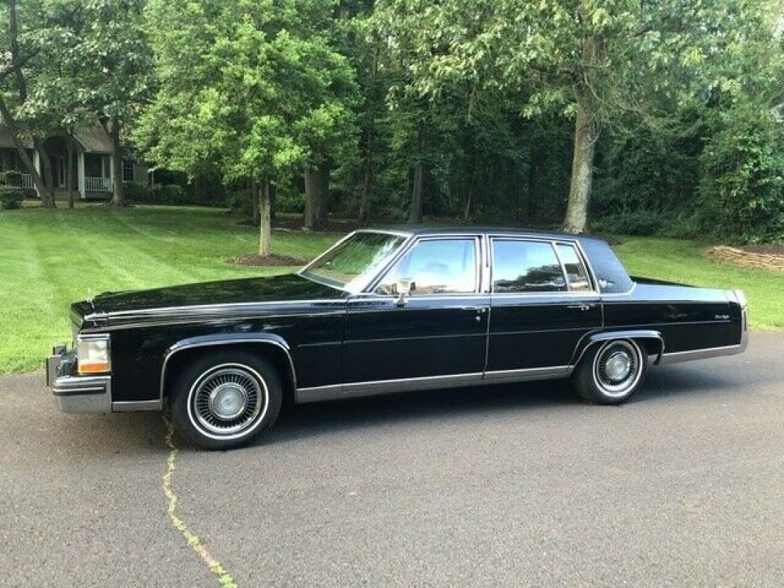 1984 Cadillac Brougham Fleetwood D’Elegance 18k Miles Mint Original