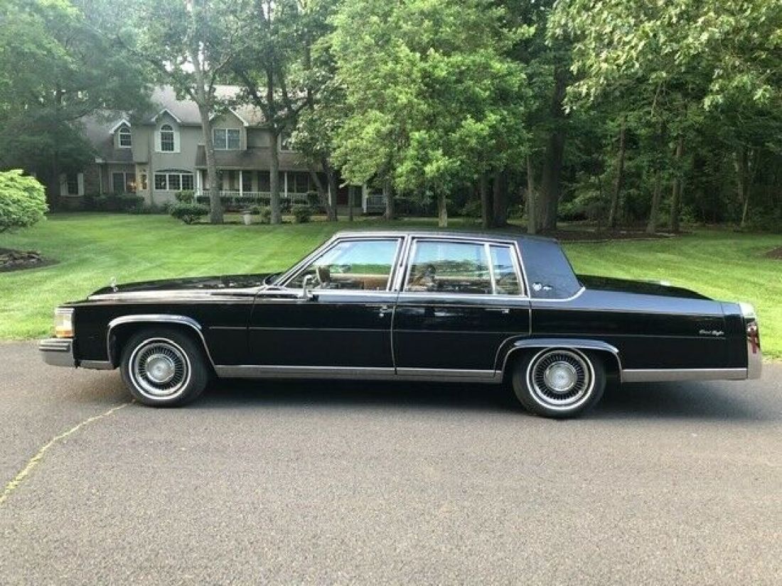 1984 Cadillac Brougham Fleetwood D’Elegance 18k Miles Mint Original - photo 2