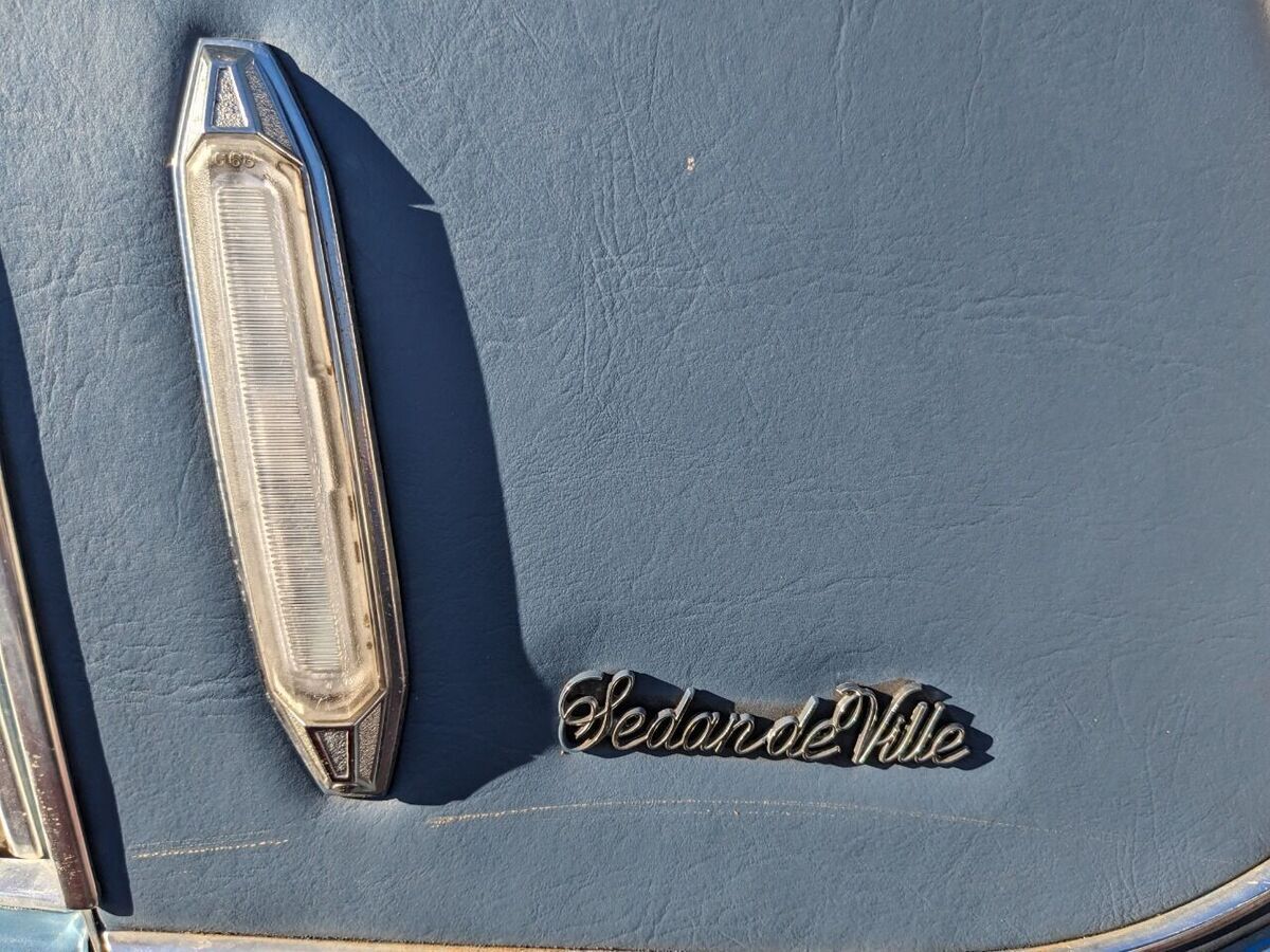 1984 Cadillac DeVille Base 4dr Sedan - photo 11