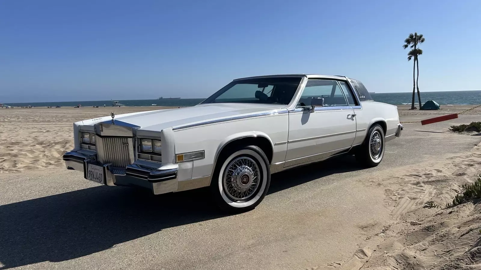 1984 Cadillac Eldorado Coupe White 1984 Cadillac Eldorado Biarritz Coupe DeVille Fleetwood Brougham D'Elegance 1985