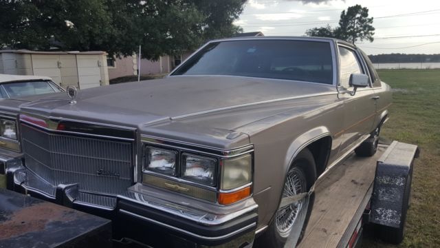 1984 Cadillac Fleetwood Brougham - photo 4
