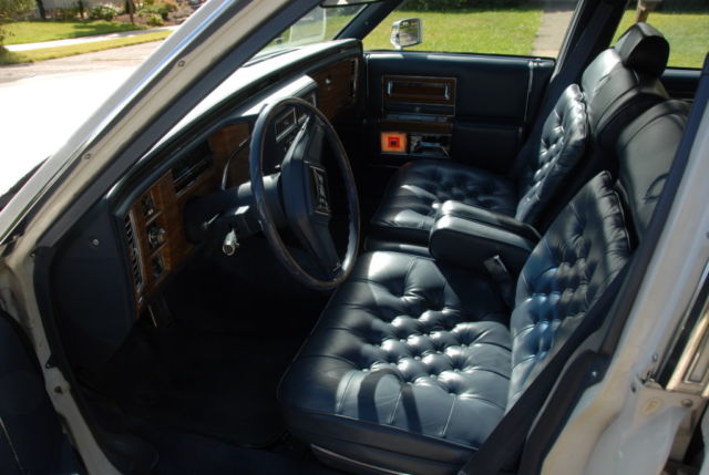 1984 Cadillac Brougham - photo 7
