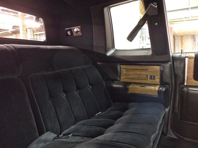 1984 Cadillac Fleetwood Limousine - photo 11