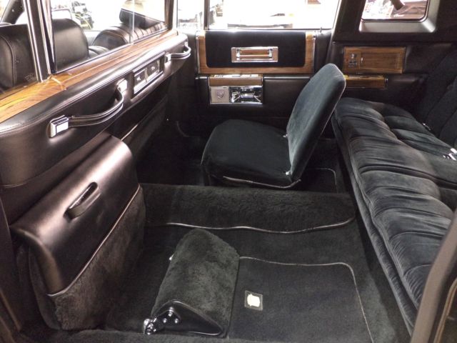 1984 Cadillac Fleetwood Limousine - photo 13