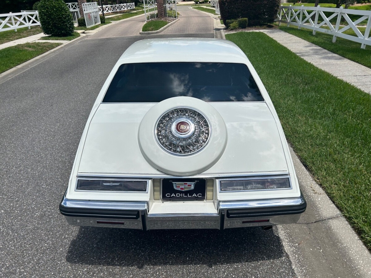 1984 Cadillac Seville - photo 10