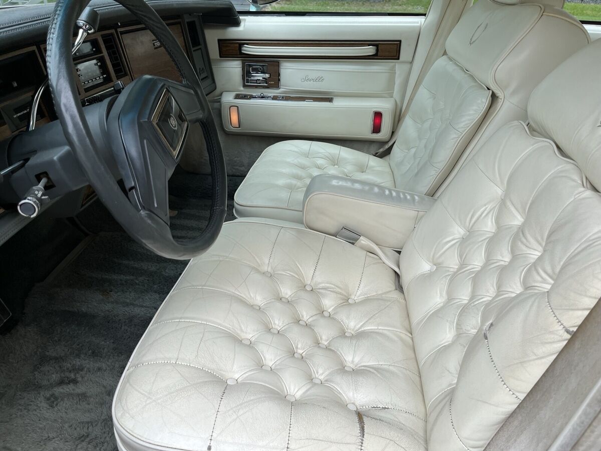 1984 Cadillac Seville - photo 10