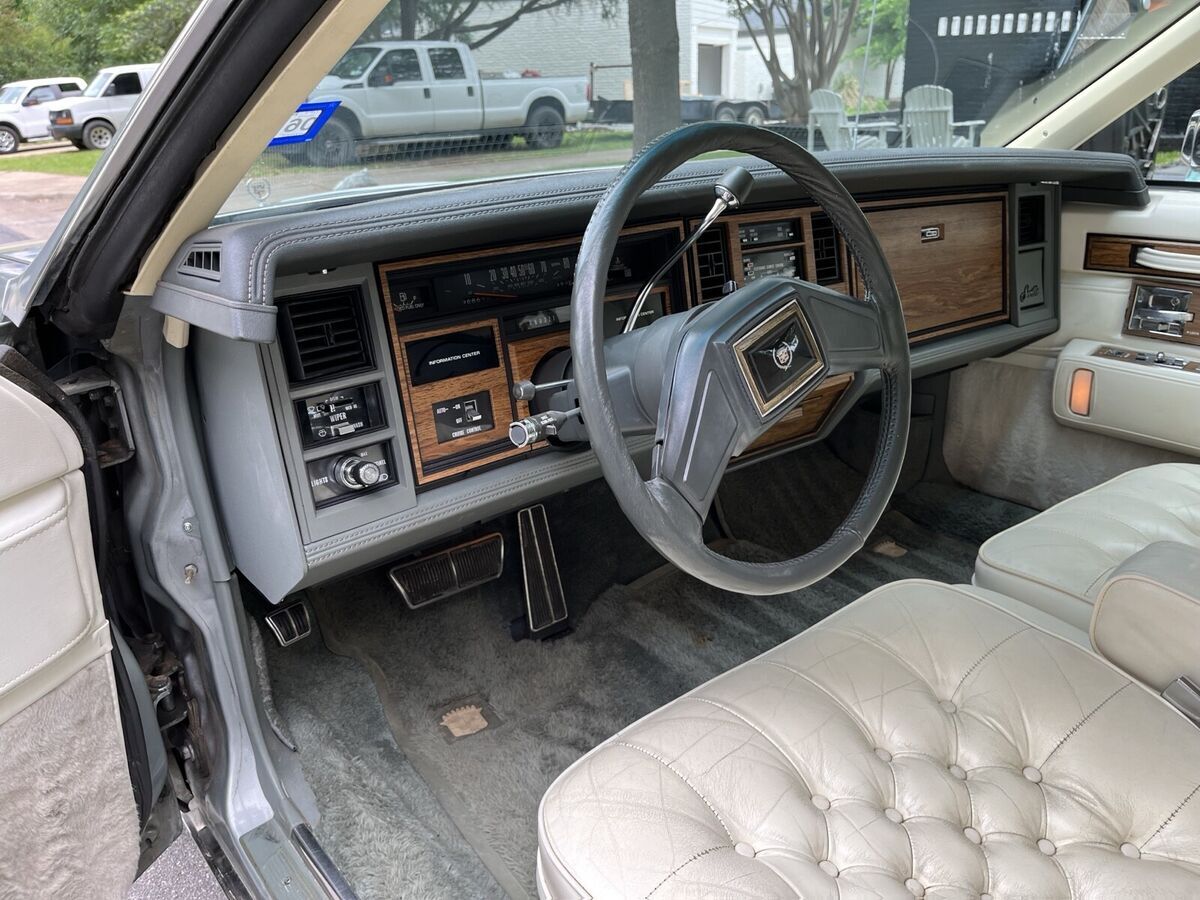 1984 Cadillac Seville - photo 12