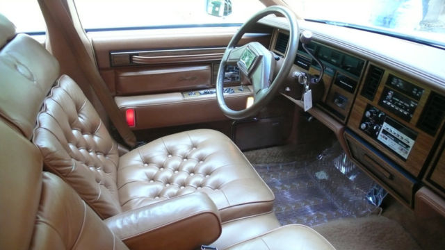 1984 Cadillac Seville Base Sedan 4-Door - photo 9