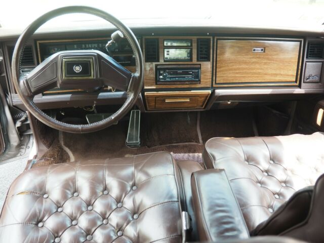 1984 Cadillac Seville Roadster Leather Clean Car - photo 10