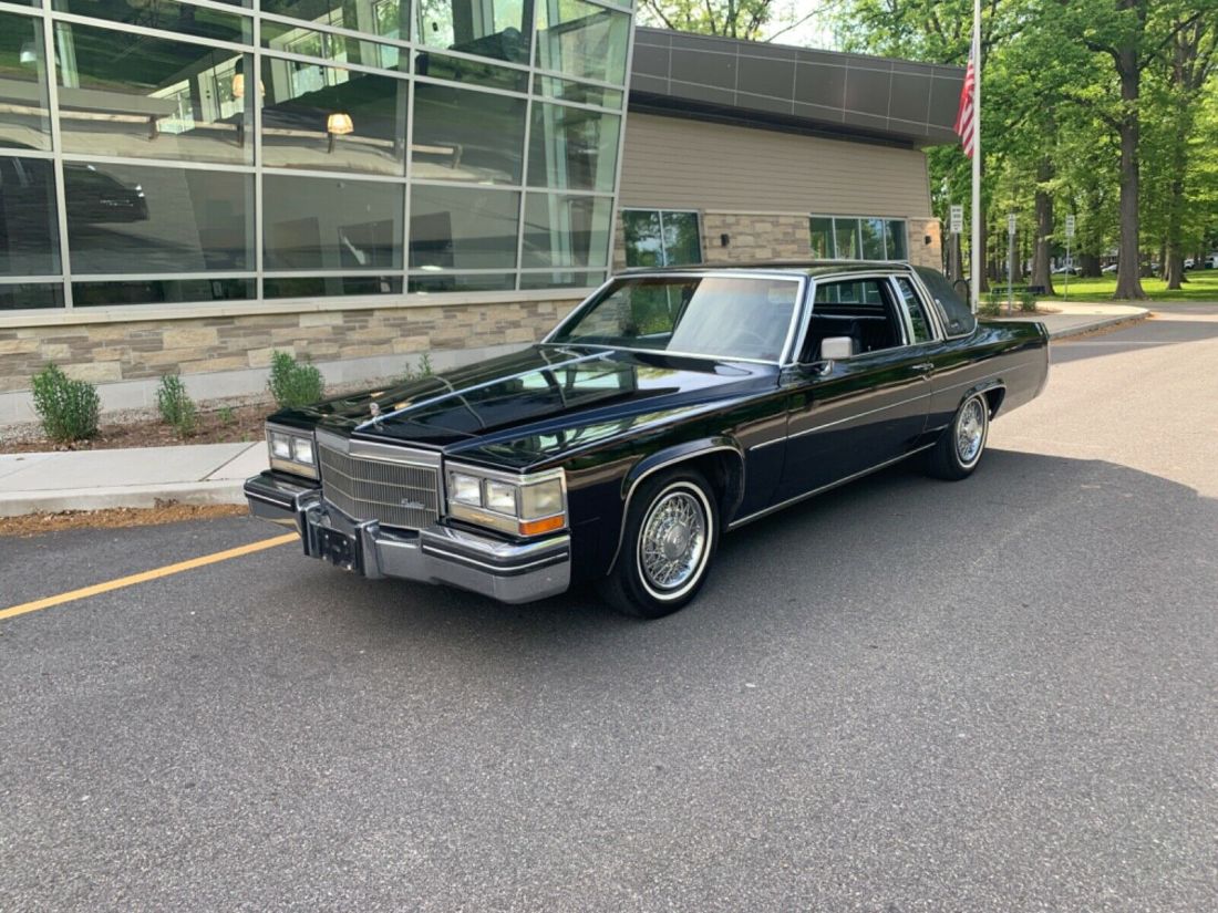 1984 CADILLAC TRIPLE BLACK PRICED TO SELL READ DESCRIPITION 1984 Cadillac DeVille