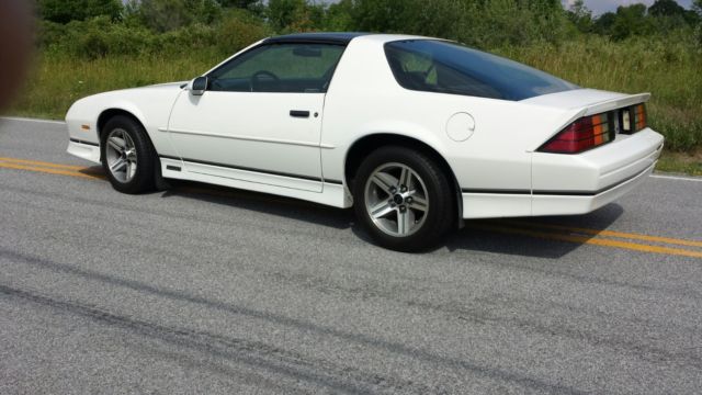 1984 Chevrolet Camaro Z28 - photo 4
