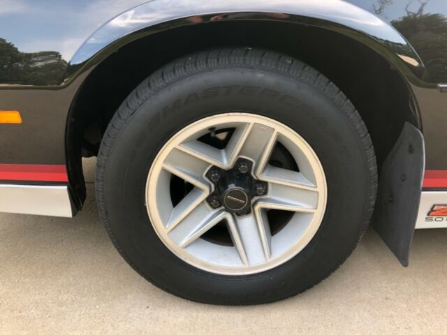 1984 Chevrolet Camaro Z-28 - photo 9