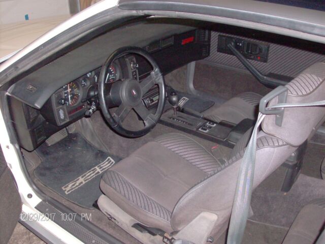 1984 Chevrolet Camaro Z28 - photo 7