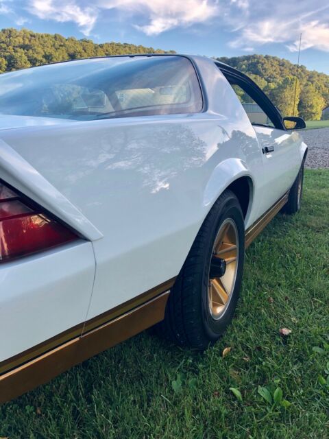 1984 Chevrolet Camaro Z-28 - photo 3