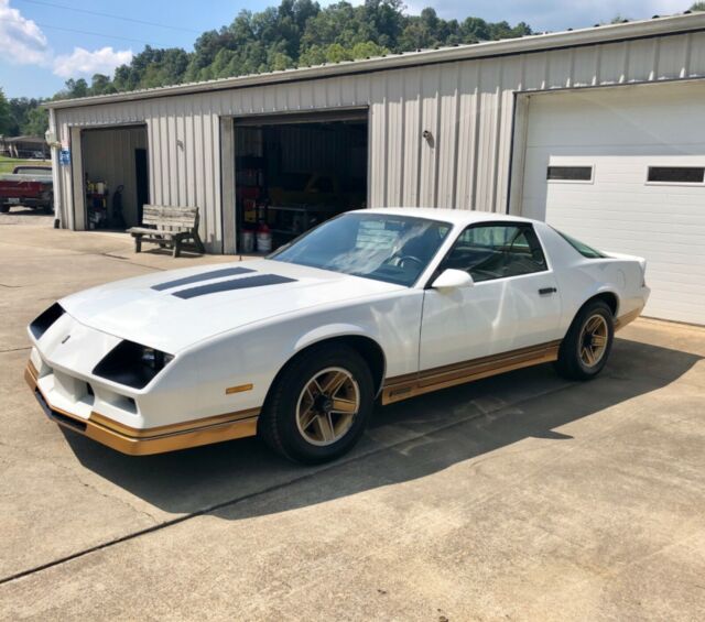 1984 Chevrolet Camaro Z-28 - photo 7