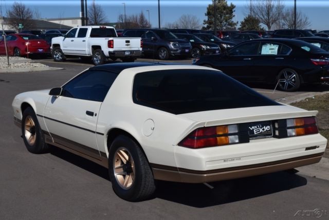 1984 Chevrolet Camaro 1984 Chevrolet Camaro Z/28 V8 One Owner, 48K MILES - photo 5
