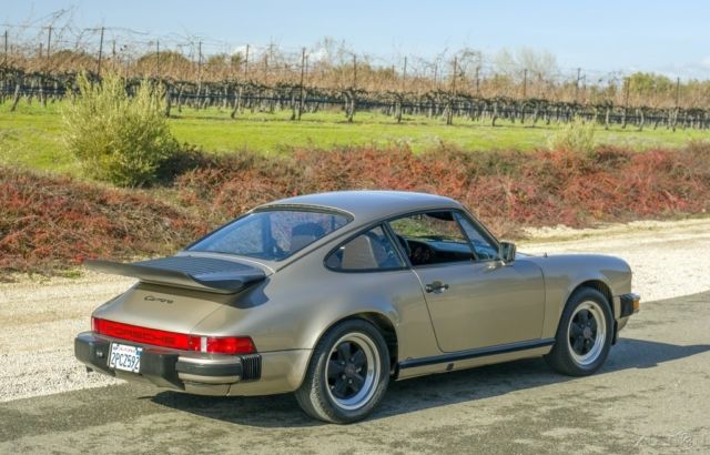 1984 Porsche 911 Carrera Coupe - photo 5