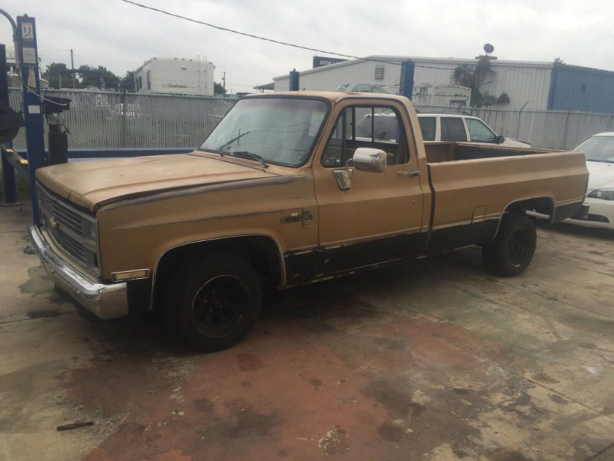 1984 Chevrolet C-10 Custom Air Bagged Slammed C10 Bodydropped - photo 12