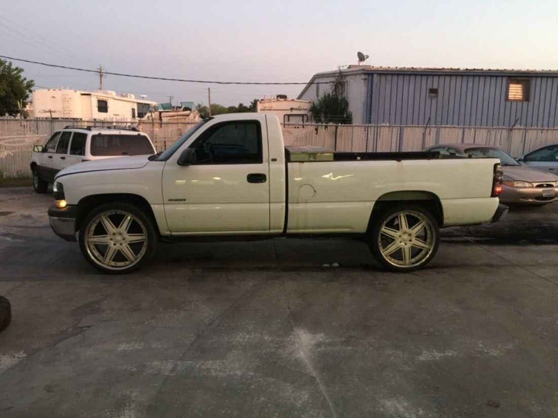 1984 Chevrolet C-10 Custom Air Bagged Slammed C10 Bodydropped - photo 13