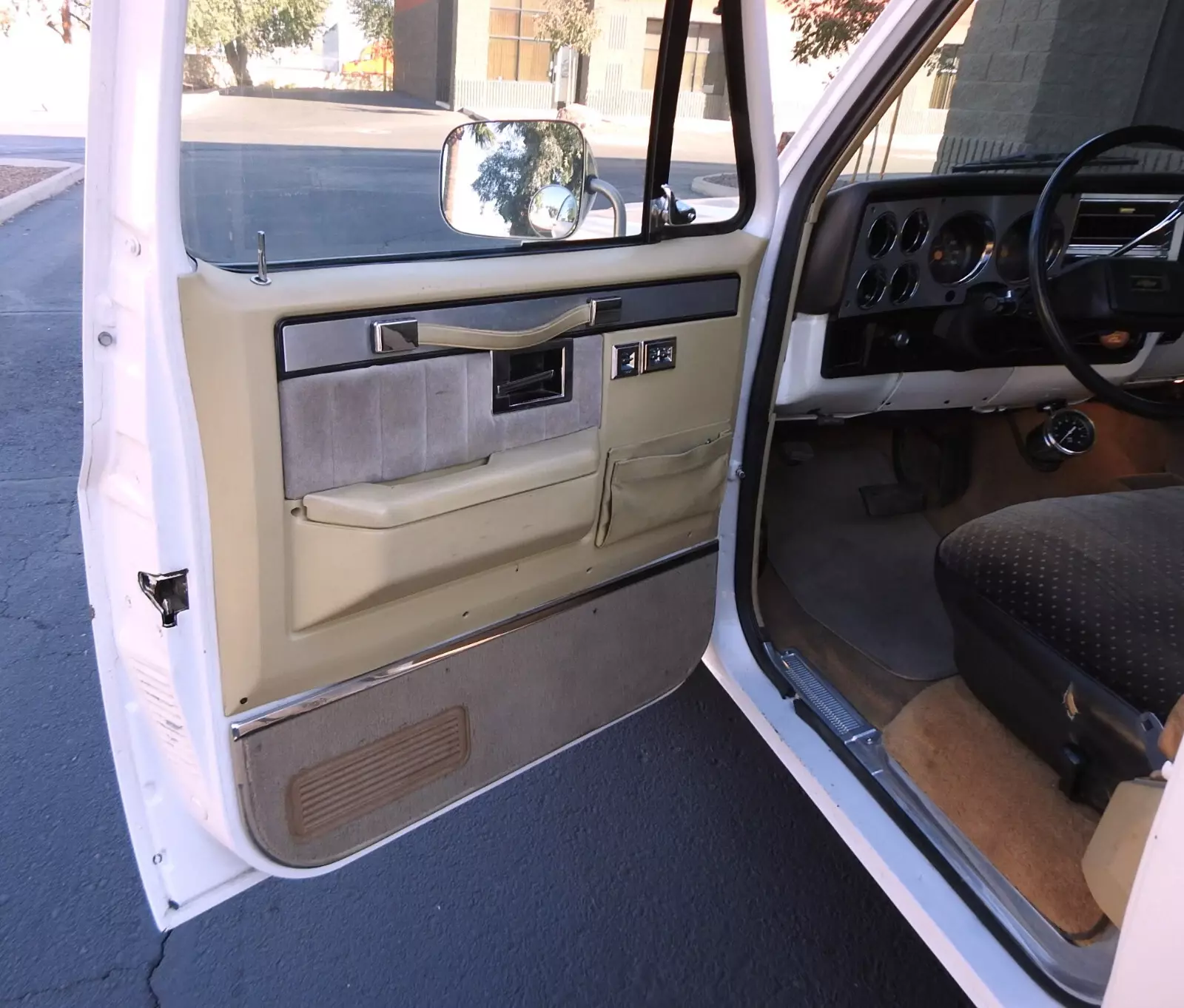 1984 Chevrolet C-10 - photo 12
