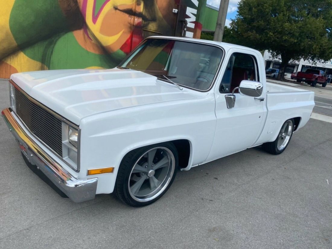 1984 CHEVROLET C-10 V8 396 BIG BLOCK BOLT AND NUT RESTORED SHORT BED NO RESERVE 1984 Chevrolet C-10