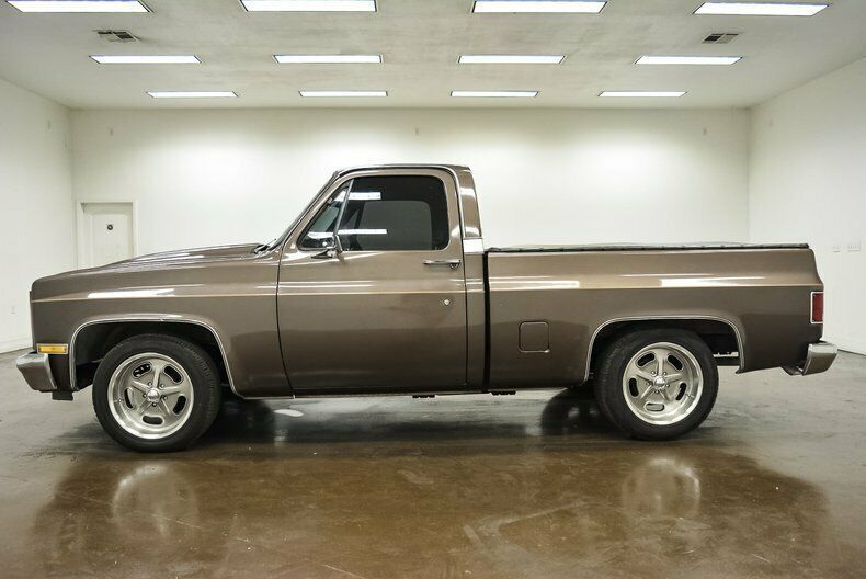 1984 Chevrolet C-10 - photo 4