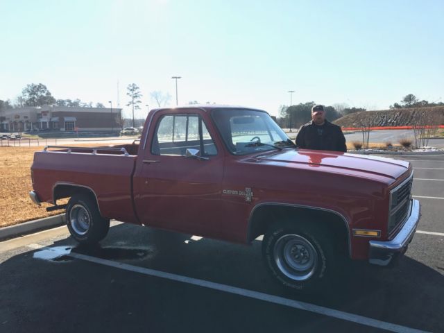 1984 Chevrolet C10 Custom Deluxe 1984 Chevrolet C-10 Silverado Standard Cab Pickup 2-Door