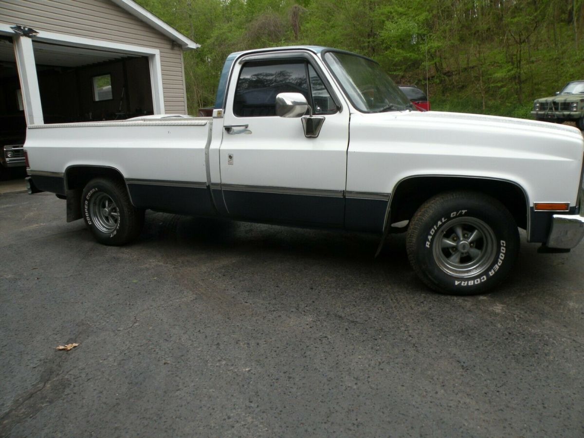 1984 Chevrolet C-10 - photo 2