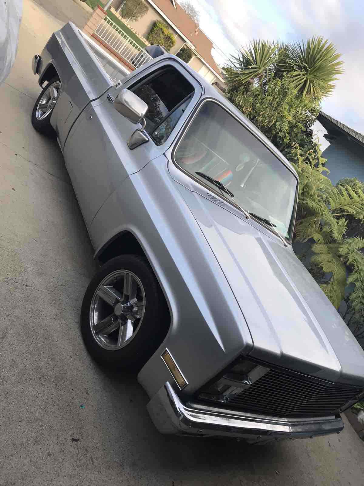 1984 Chevrolet C10 short bed - photo 3