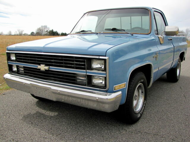 1984 Chevrolet C-10 silverado - photo 2
