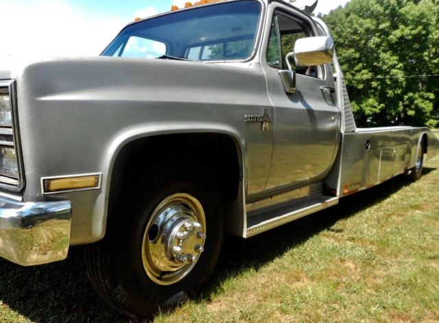 1984 Chevrolet C/K Pickup 3500 car hauler - photo 6