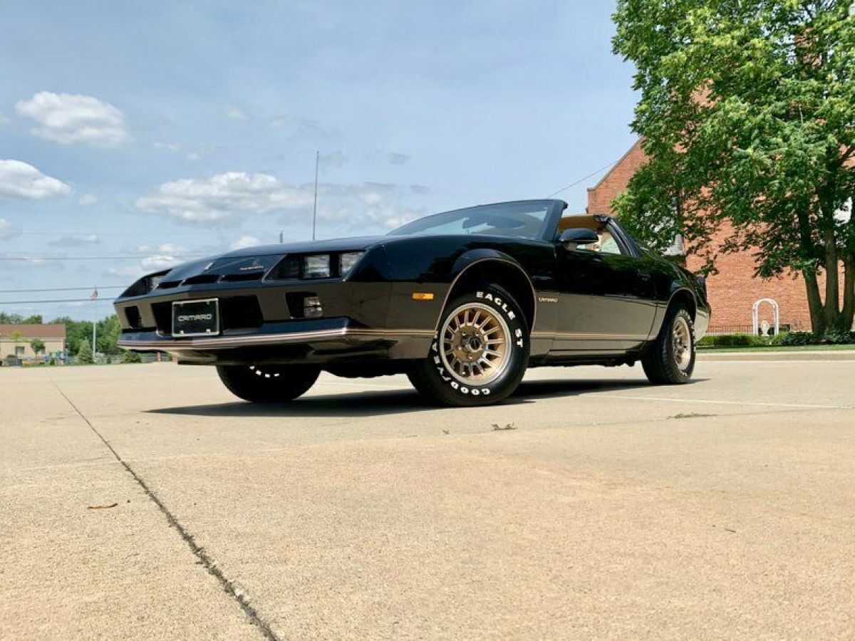1984 Chevrolet Camaro - photo 3