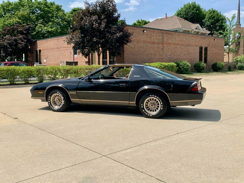 1984 Chevrolet Camaro - photo 10