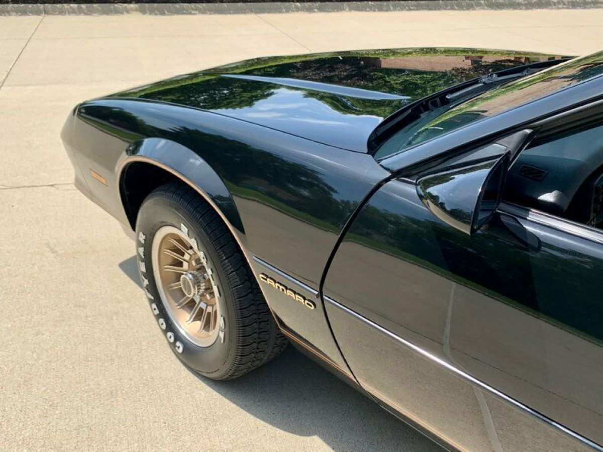 1984 Chevrolet Camaro - photo 12