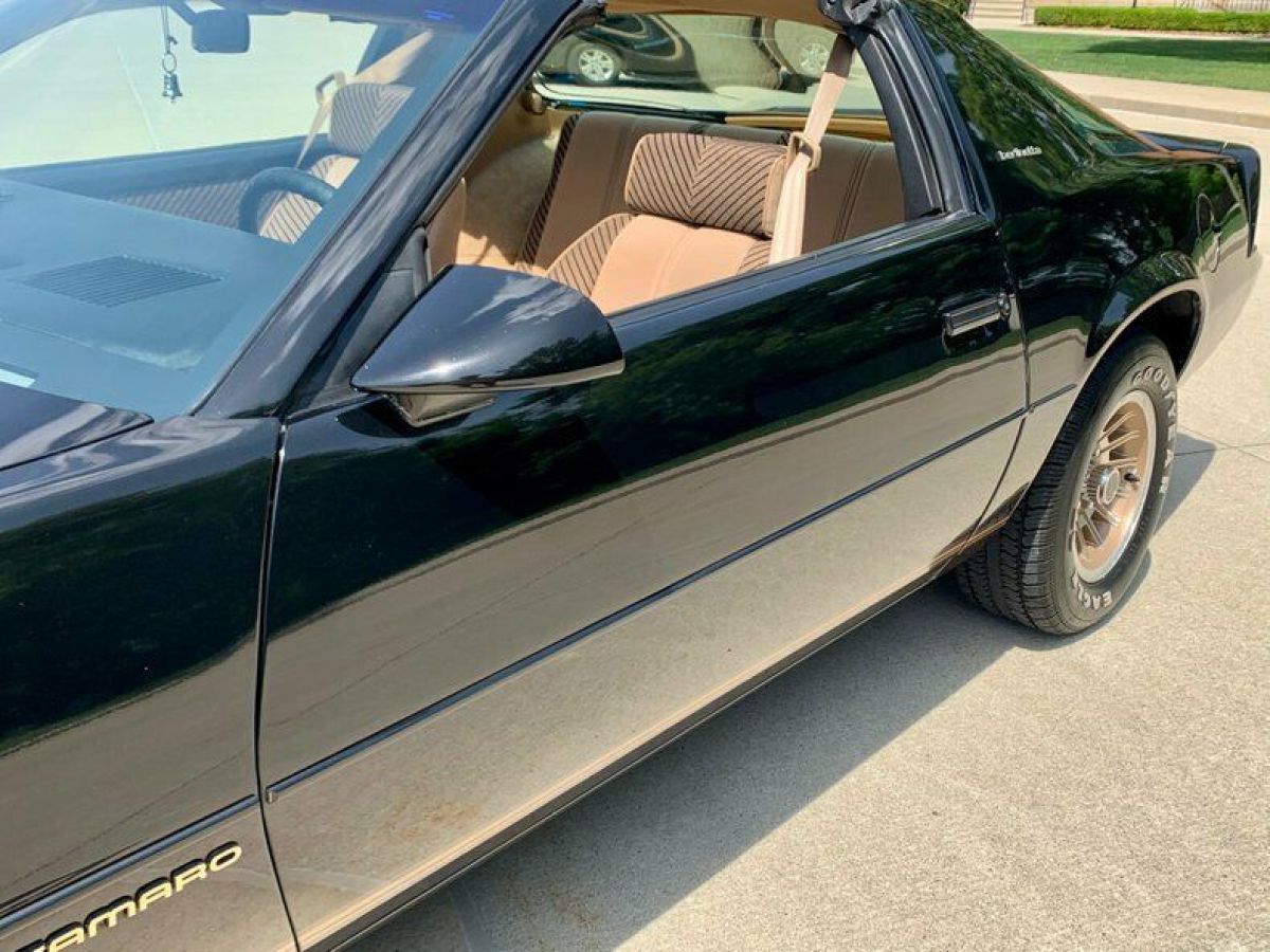 1984 Chevrolet Camaro - photo 13