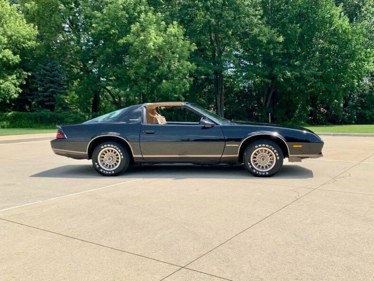 1984 Chevrolet Camaro - photo 5