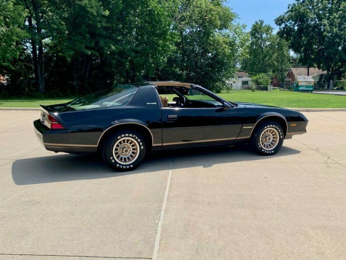 1984 Chevrolet Camaro - photo 6