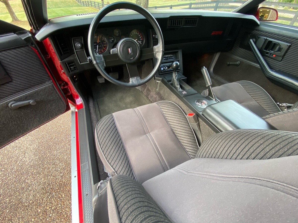 1984 Chevrolet Camaro - photo 11
