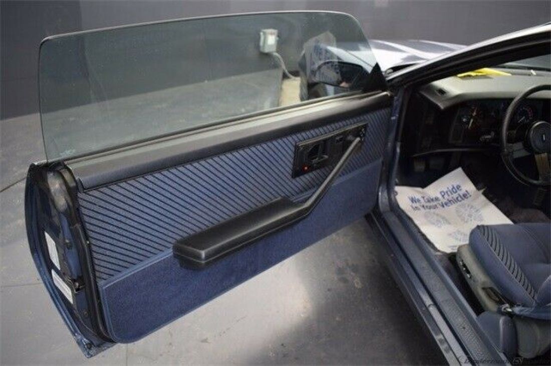 1984 Chevrolet Camaro Z28 - photo 11