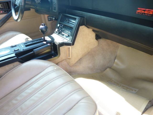 1984 Chevrolet Camaro - photo 13
