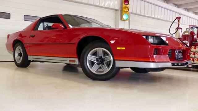 1984 Chevrolet Camaro Z28 - photo 2