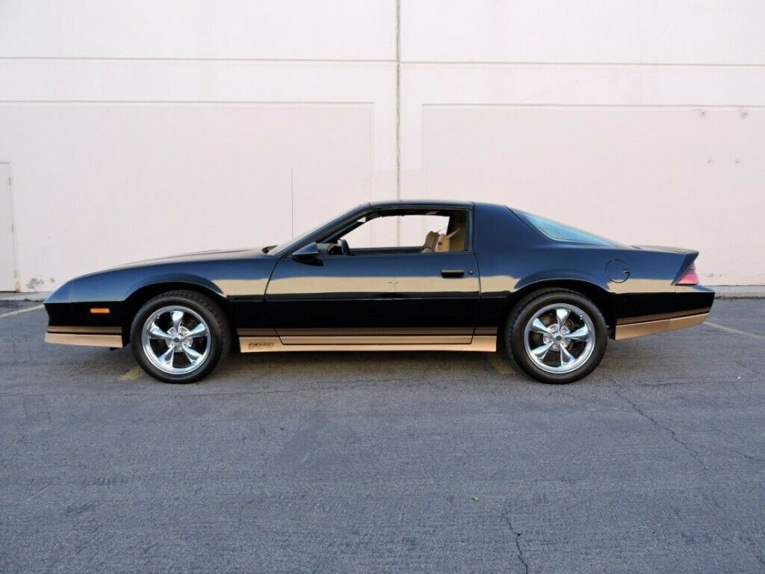 1984 Chevrolet Camaro Z28 - photo 2