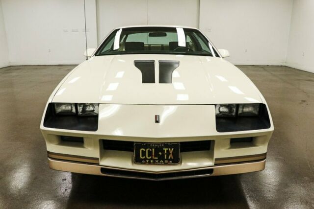 1984 Chevrolet Camaro Z/28 - photo 2