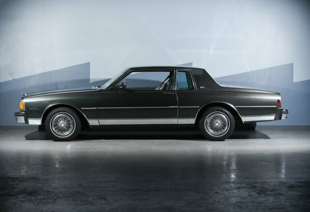 1984 Chevrolet Caprice -- - photo 2