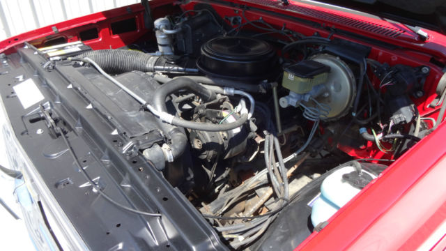 1984 Chevrolet C-10 Silverado Standard Cab Pickup 2-Door - photo 4