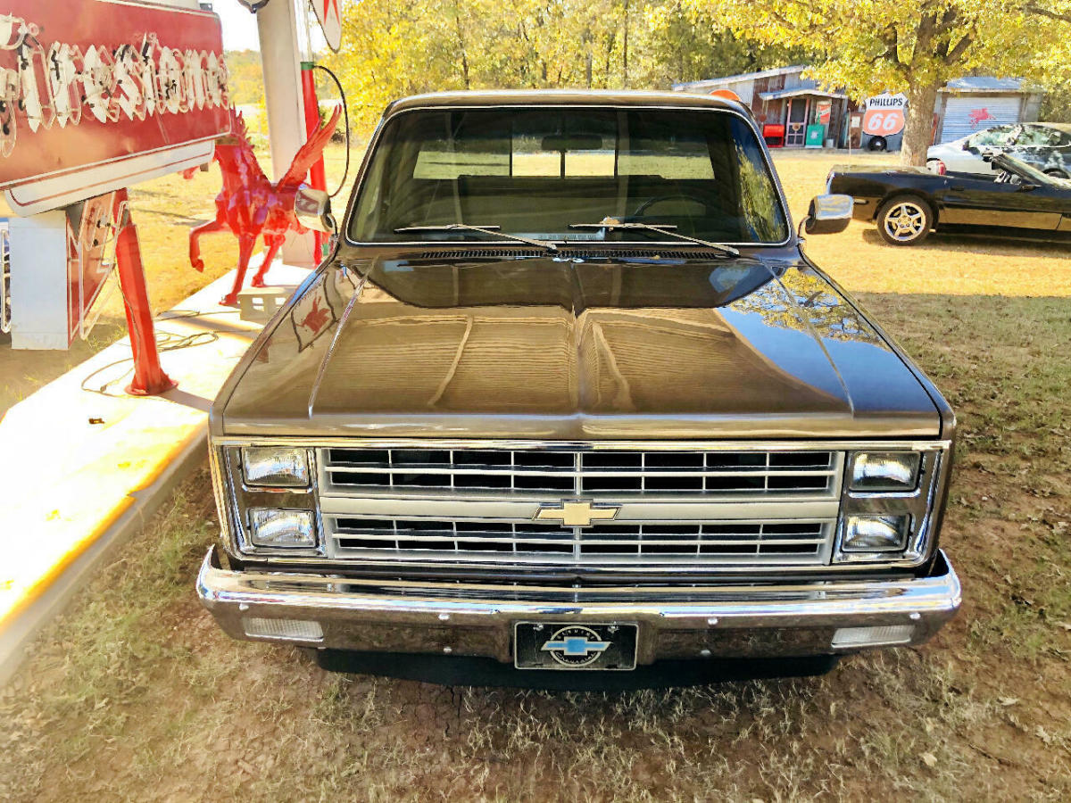 1984 Chevrolet C-10 Regular Cab 2WD - photo 3
