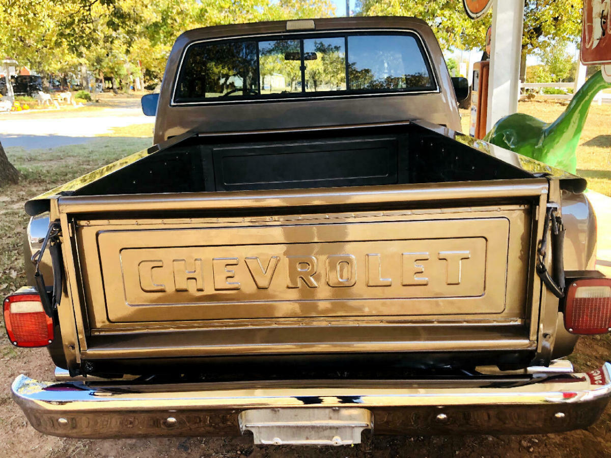 1984 Chevrolet C-10 Regular Cab 2WD - photo 4