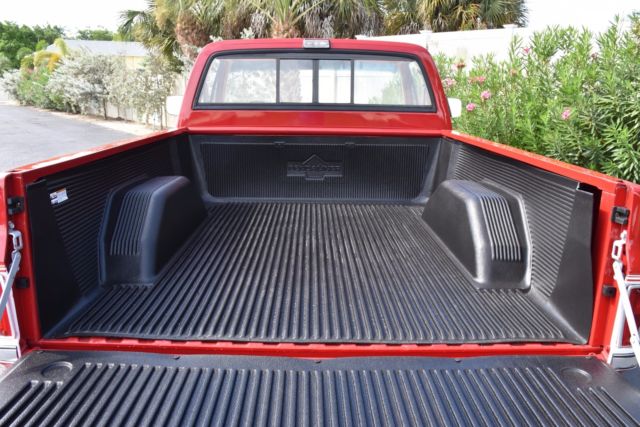 1984 Chevrolet C-10 4x4 Auto Air Conditioning - photo 11